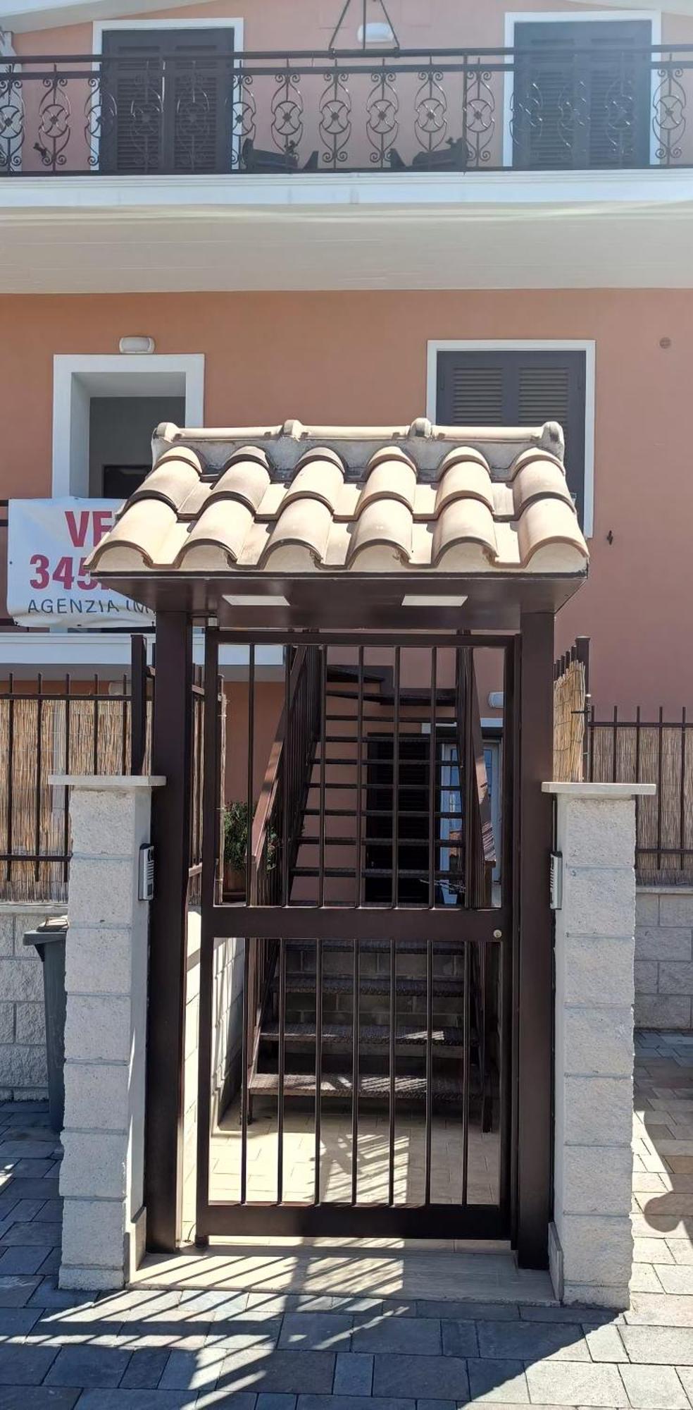 Villa La Mansarda Di Andrew Ciampino Exterior foto